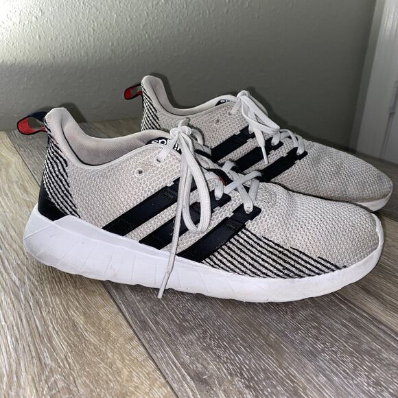 Adidas F36241 Mens US Size 9.5 Questar Flow White Black Sneakers Shoes - Picture 1 of 11